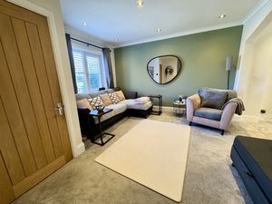 Lounge- click for photo gallery